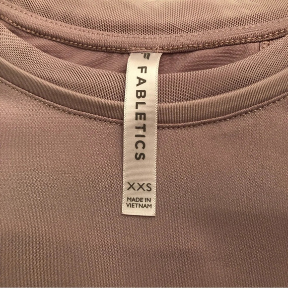 Fabletics Vivienne Cross Back Tee Short Sleeve Lilac Haze Women's XXS Pastel Gym - Picture 11 of 12